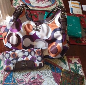 Coach Purse with wallet that matches